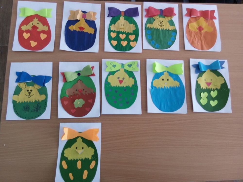 Пасхальные открытки были сделаны учениками.