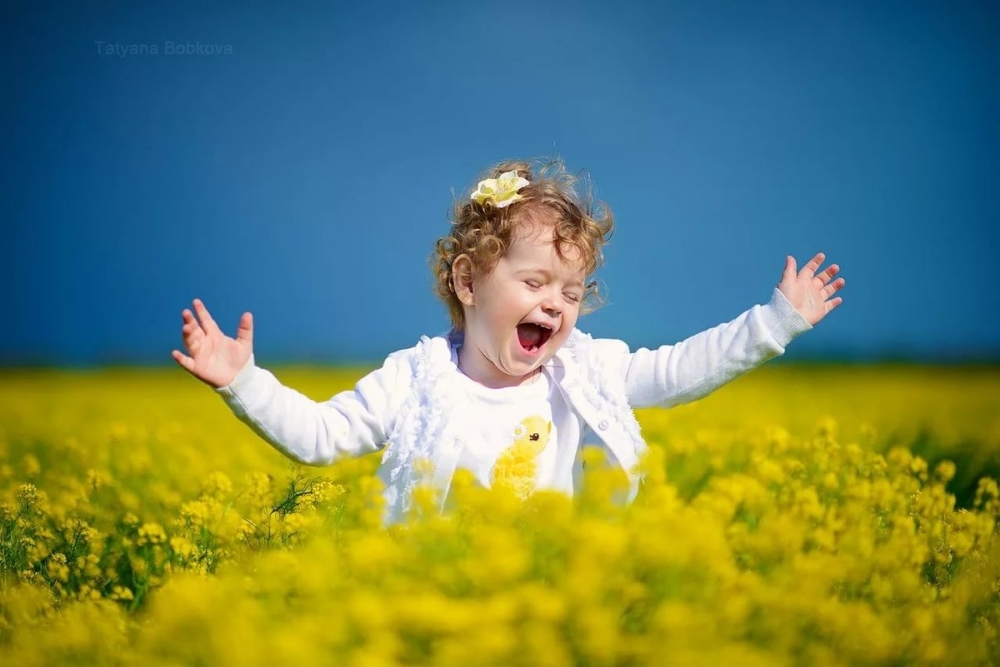 Какая эмоция изображена на картинке?